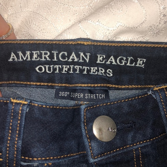 Dark blue American eagle ripped jeans (stretchy) - Picture 3 of 6